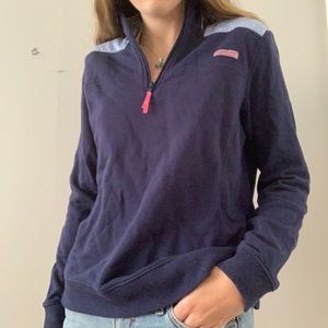 Navy vineyard vines pull over